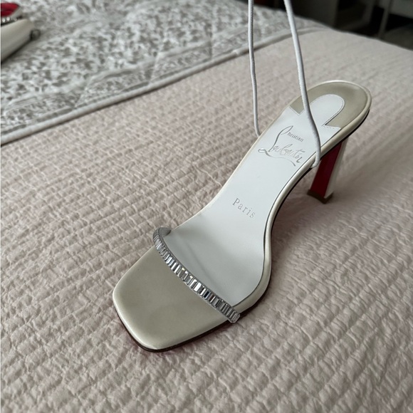 Christian Louboutin Ivory Satin Slingback Heels with Crystal Toe Strap - Picture 2 of 6